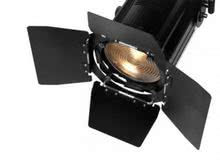 Фото Новинки от LEXOR: Театральные прожекторы с линзой Френеля